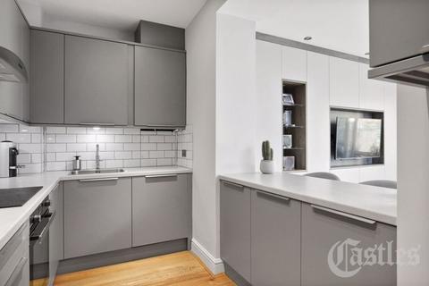 Flat 1, 52 Coolhurst Road, London, N8 8EU
