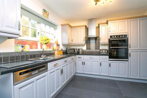 16 Holt Coppice, Bratton, Telford, TF5 0DB