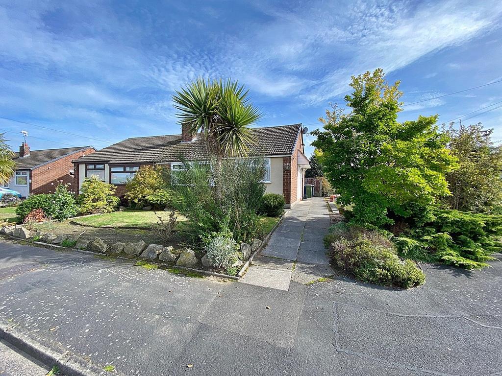 Alderley Road, Thelwall, Warrington, WA4 2 bed bungalow £250,000
