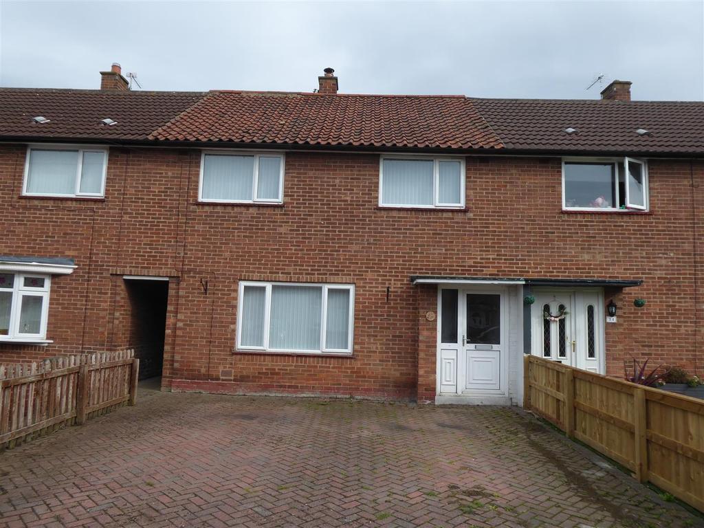Turker Close, Northallerton 3 bed terraced house £700 pcm (£162 pw)