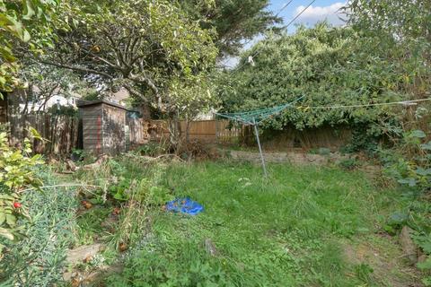 135 Moremead Road, London, SE6 3LU