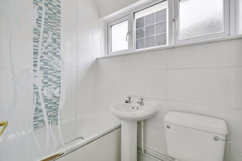135 Moremead Road, London, SE6 3LU