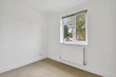 135 Moremead Road, London, SE6 3LU