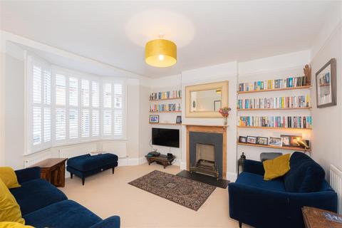 4 Albion Road, Reigate, RH2 7JY
