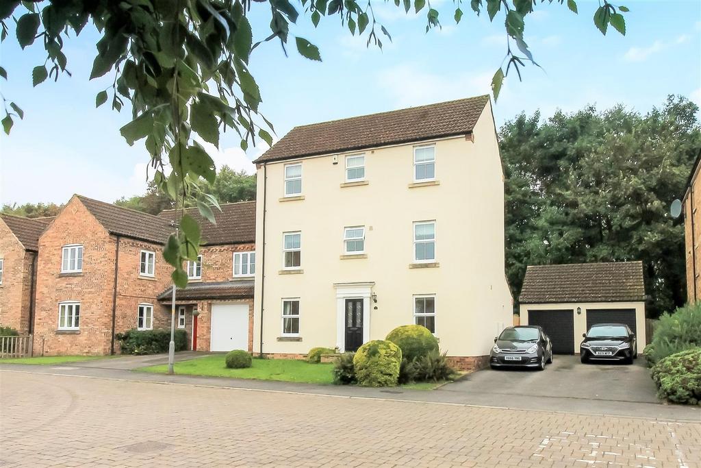 Ayr Avenue, Colburn, Catterick Garrison 4 bed detached house £300,000