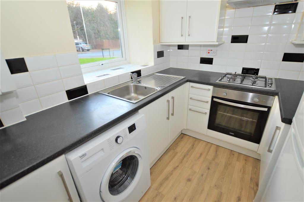 Wyedale, London Colney 2 bed flat £975 pcm (£225 pw)