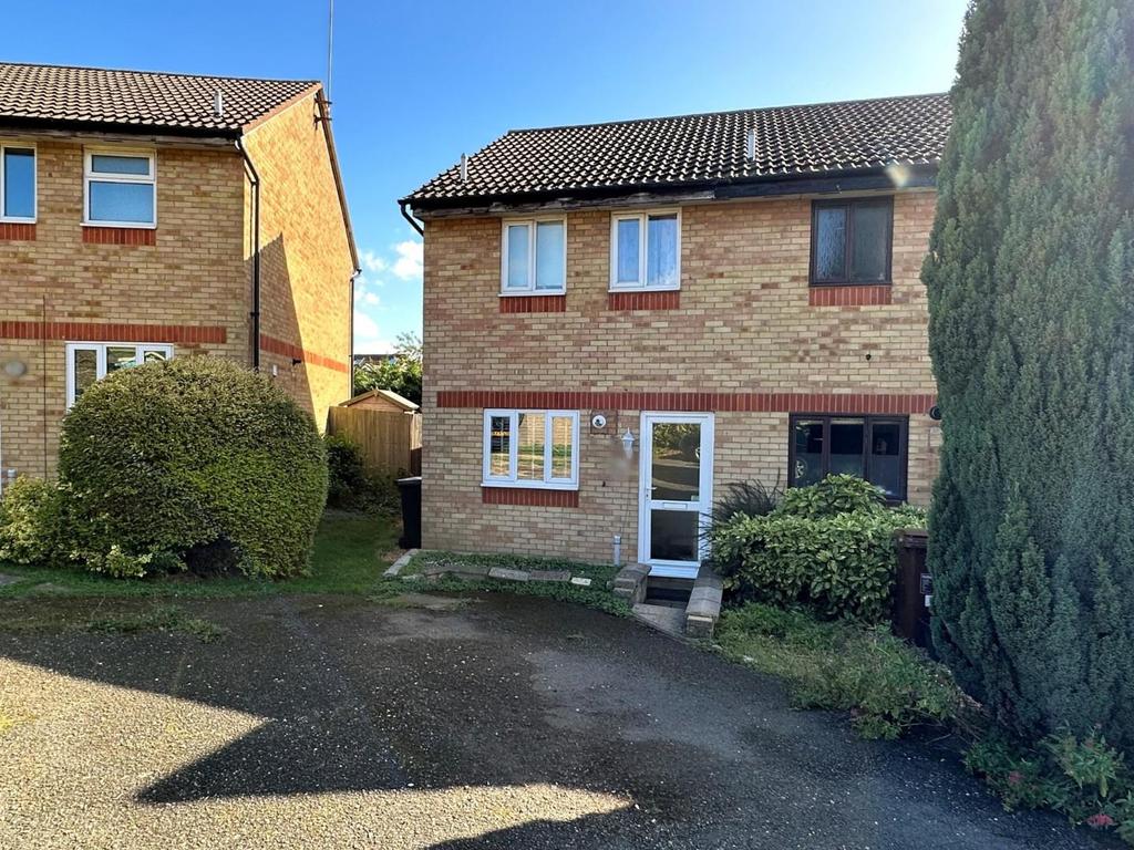 South Copse, East Hunsbury, Northampton NN4 2 bed end of terrace house £214,995