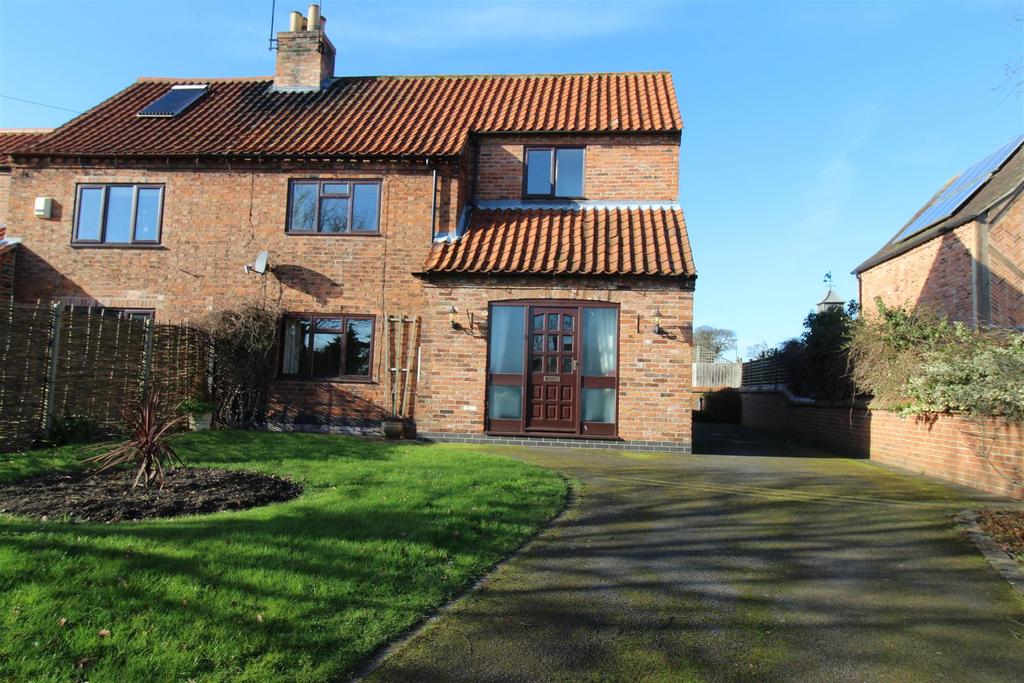 Main Street, Bathley 3 bed semidetached house £925 pcm (£213 pw)