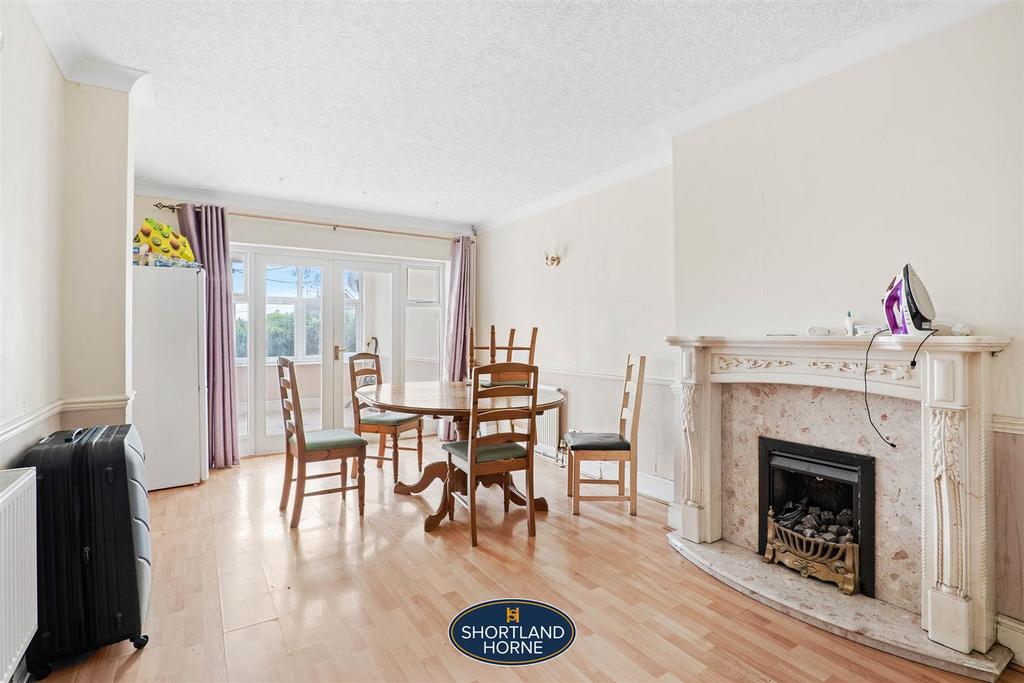 Canley Road, Beechwood Gardens, Coventry 4 bed semidetached house for
