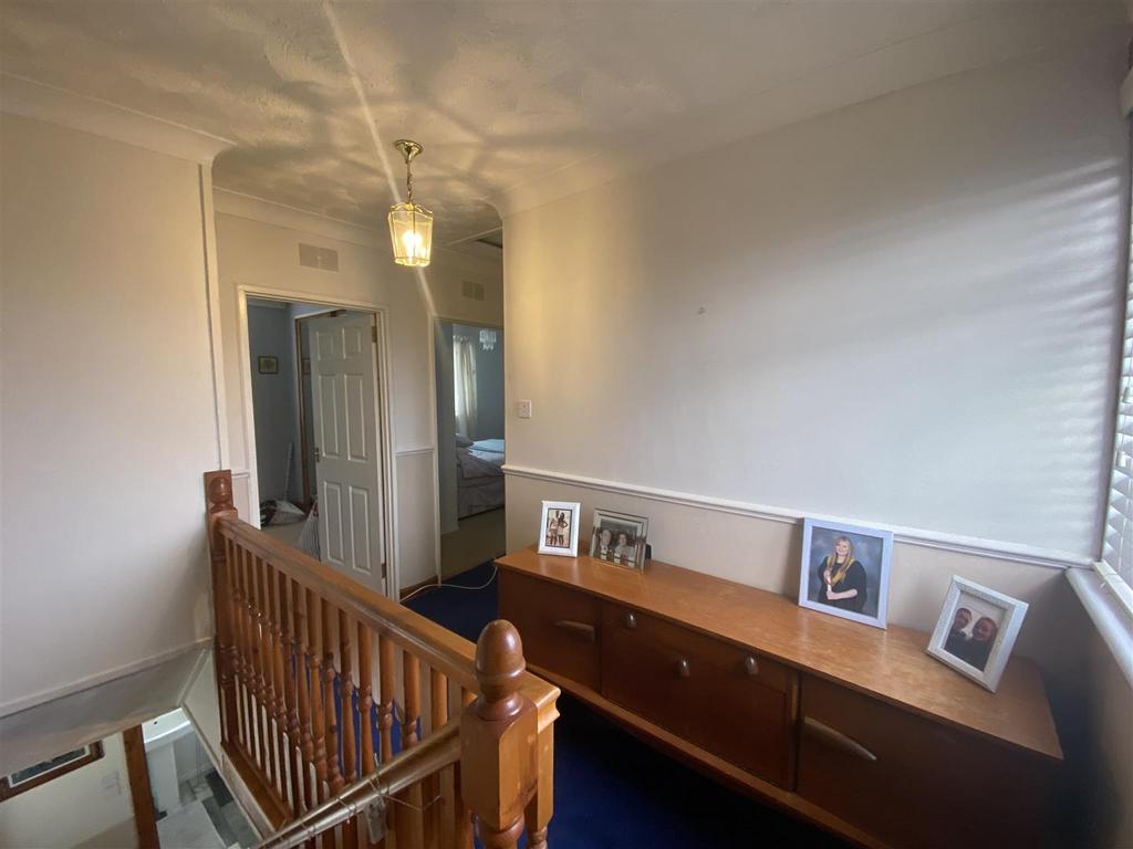 Upper hall.jpg
