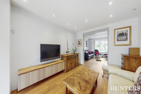 3 bedroom semi-detached house for sale - Uxendon Hill, Wembley, Middlesex, HA9 9SQ