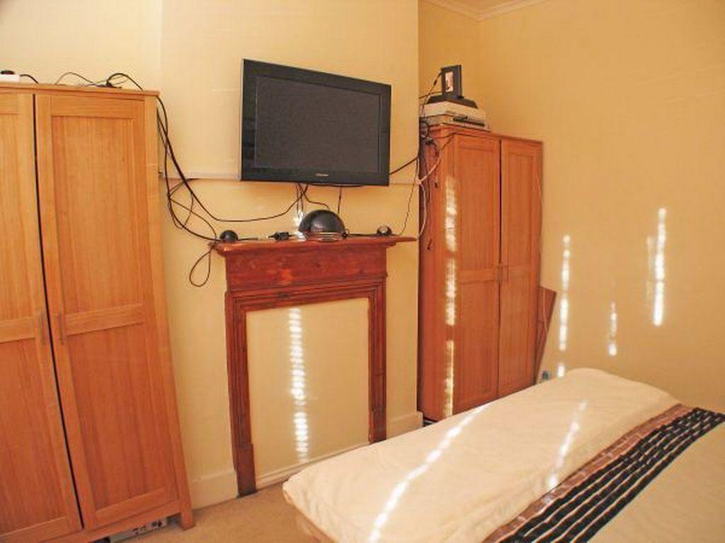 Master bedroom 2.jpg