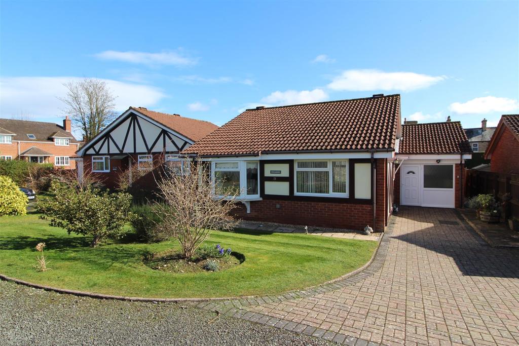Hampton Fields, Oswestry 2 bed detached bungalow £299,950
