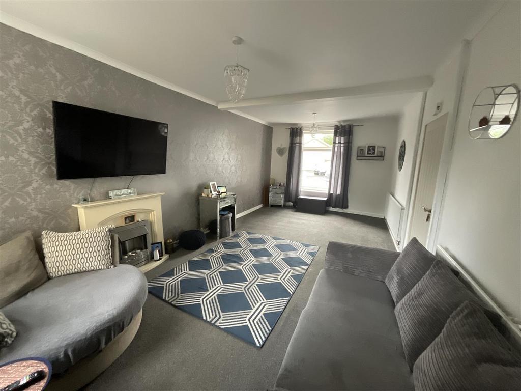 Margaret Street, Ammanford 4 bed semidetached house for sale £197,500