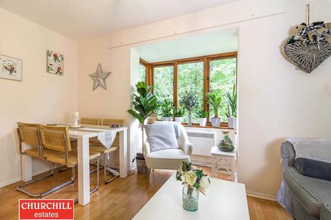 98 Maple Gate, Loughton, IG10 1PR