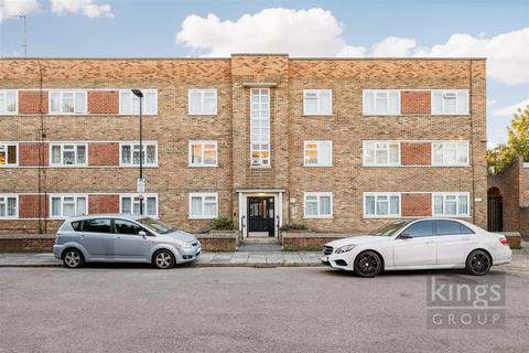 3 bedroom flat for sale, Devon Close, London