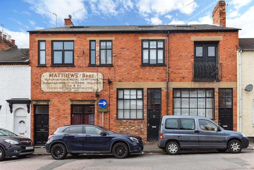 Spencer Road, Abington, Northampton 3 bed terraced house for sale £