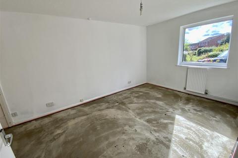 22 Darwin Close, Taunton, TA2 6TX