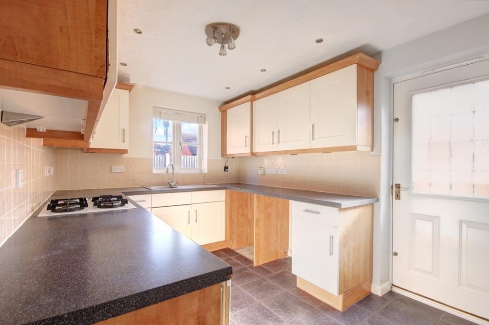 Wood End Evesham 3 bed detached house for sale £320,000