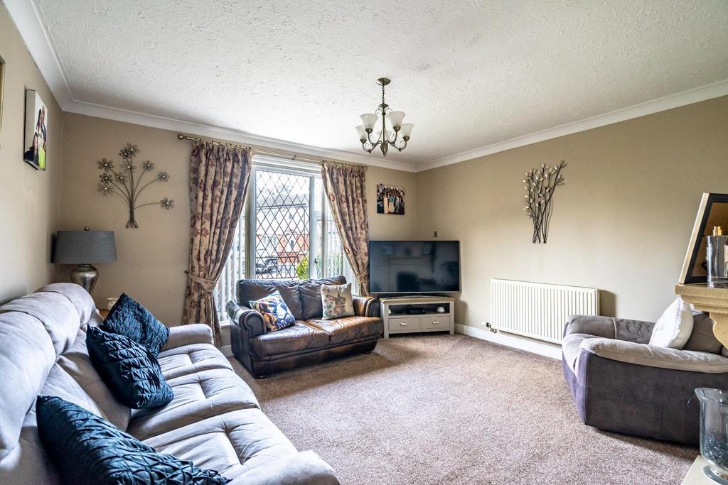 Smeaton Grove, York 3 bed semidetached house £220,000