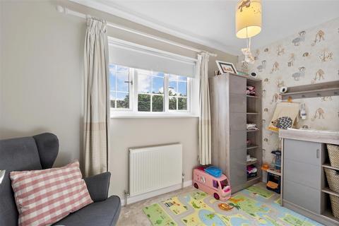 32 Toynbee Road, London, SW20 8SS