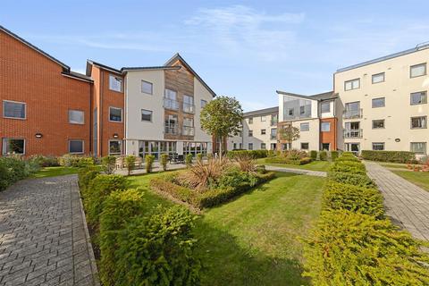 2 bedroom apartment for sale, Kings Place, Fleet Road, Fleet