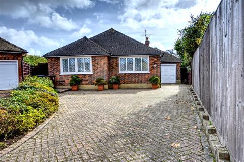 2 bedroom detached bungalow for sale - Bicton Gardens, Bexhill-On-Sea