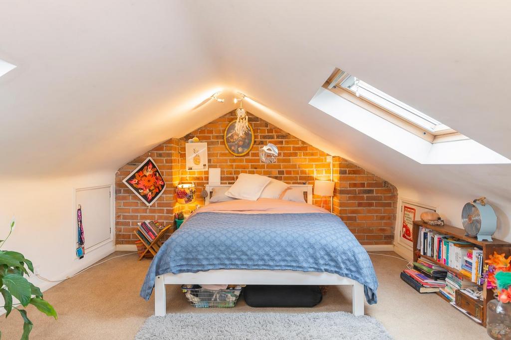 DAORYRESSE01 - Bedroom J.jpg