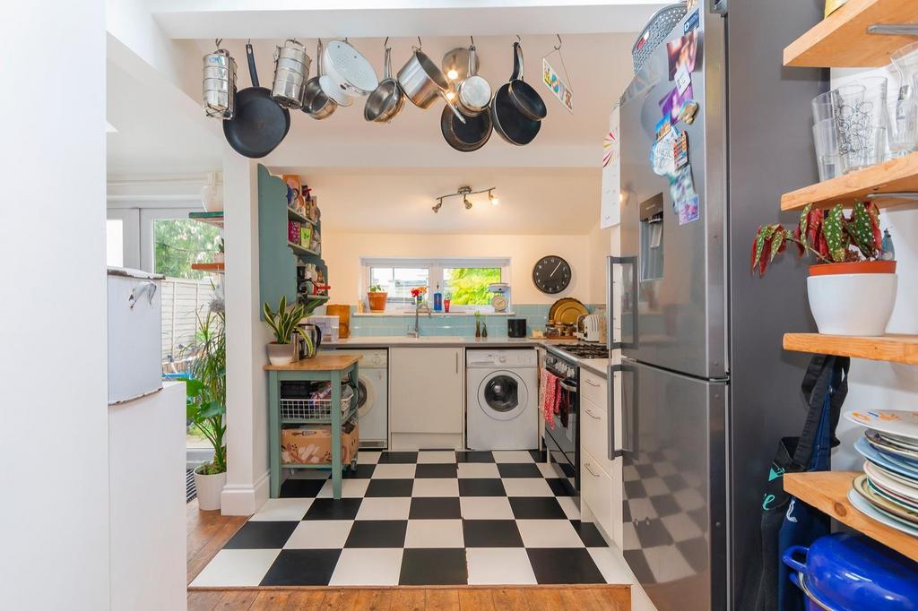 DAORYRESSE01 - Kitchen C.jpg