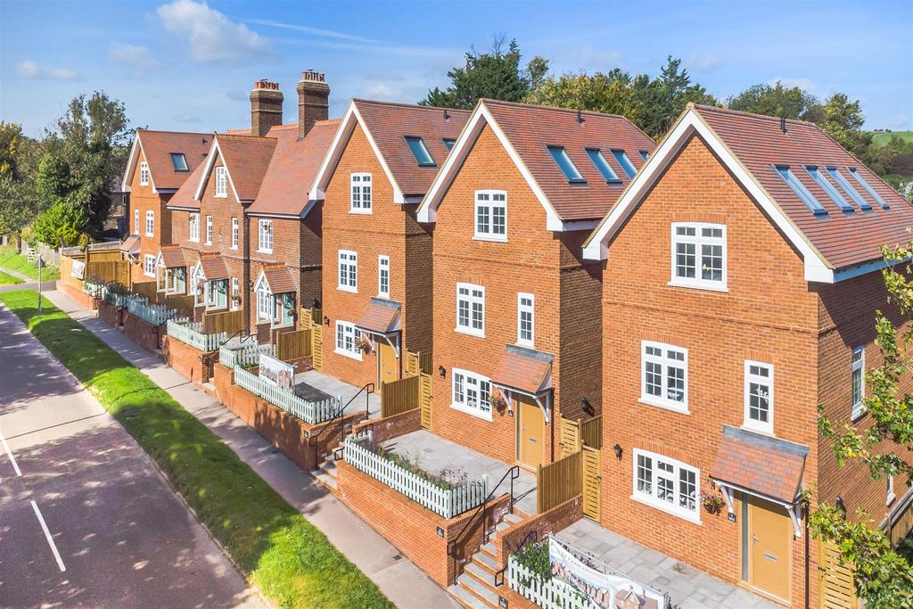 Vale Avenue, Brighton 4 bed detached house £800,000