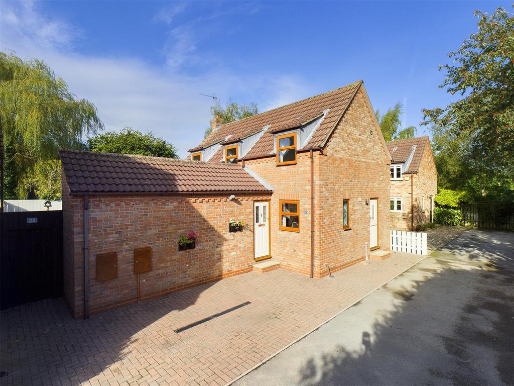 Rosedale, Leven, Beverley 3 bed detached house £280,000