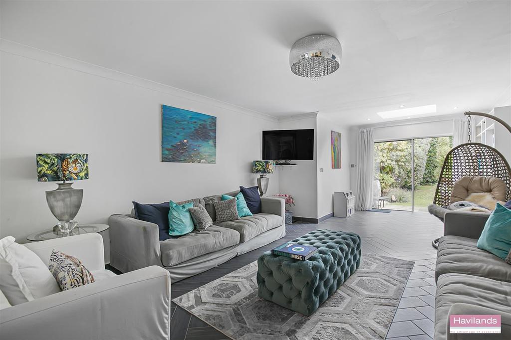 Raleigh Road, Enfield, EN2 3 bed semidetached house £875,000