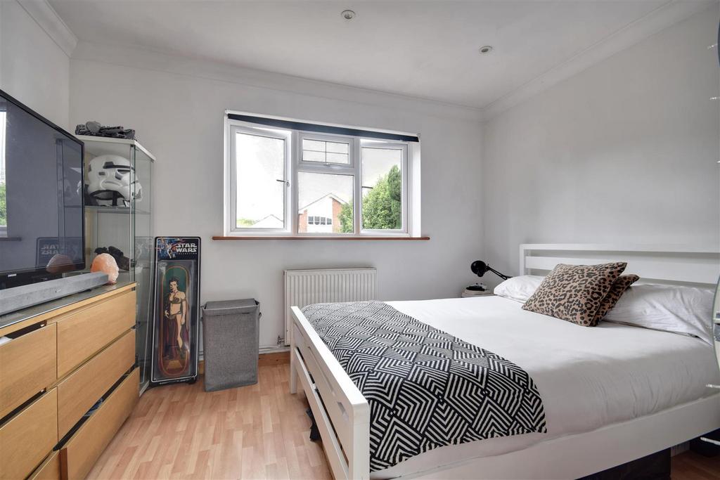 Bedroom 4 / Office