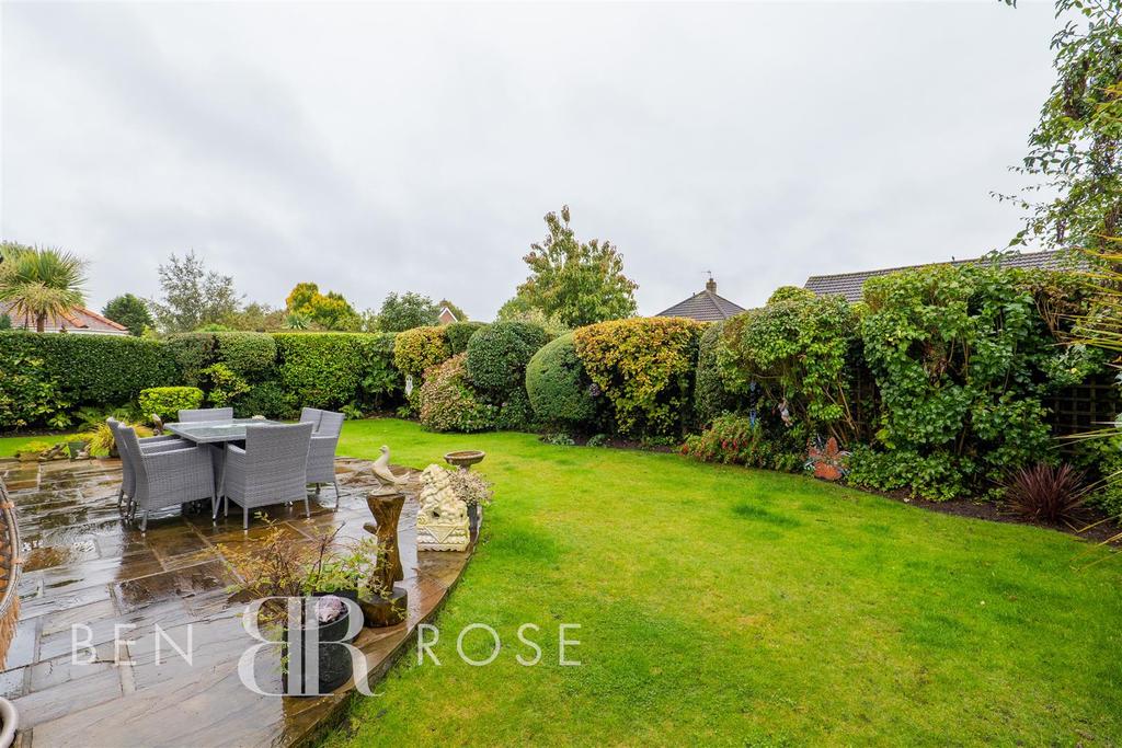 Beech Avenue, Leyland 4 bed bungalow £400,000