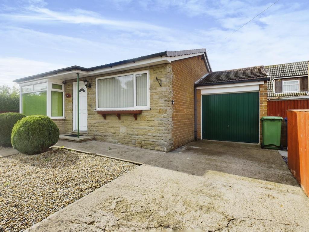 Chapel Lane, Cayton, Scarborough 2 bed detached bungalow £230,000