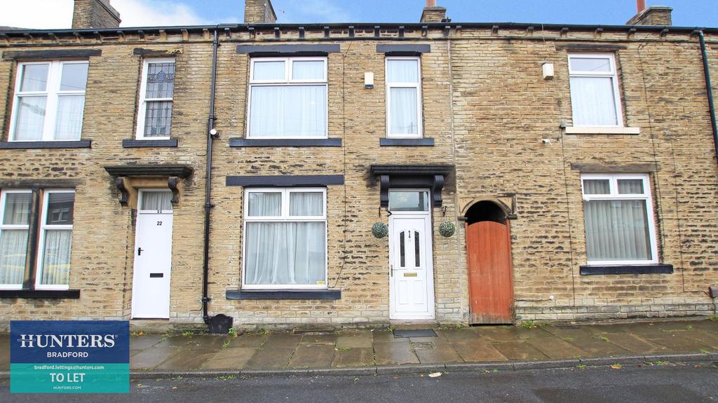 Moorcroft Drive, East Bierley... 2 bed terraced house £650 pcm (£150 pw)