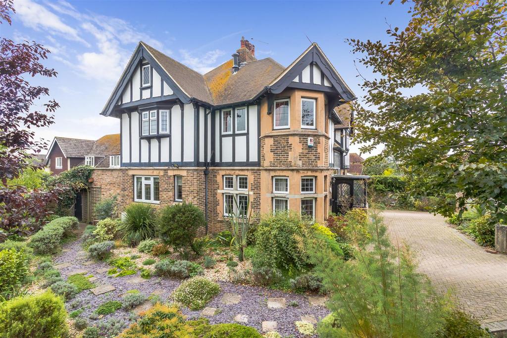 Southdown Road, Seaford 6 bed detached house £1,000,000
