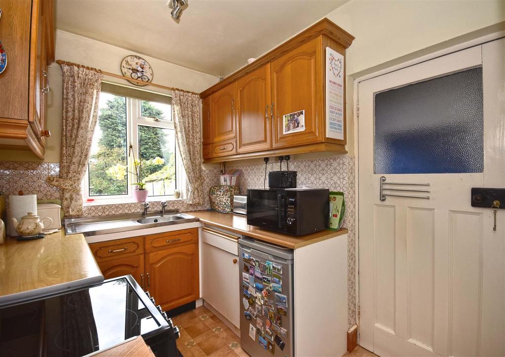 20 Goodwood Avenue, Bridgnorth 3 bed semidetached house £265,000