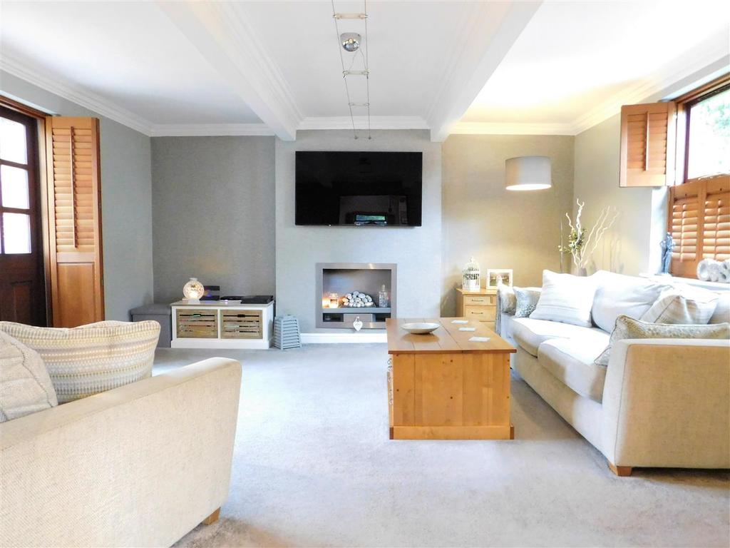 Graver Lane, Clayton Bridge, Manchester 3 bed cottage £275,000