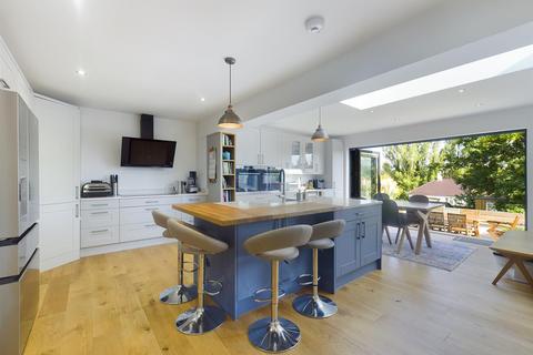 44 Warren Avenue, South Croydon, CR2 8HU