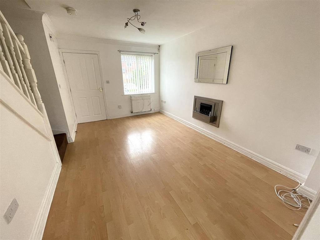 Woodhurst Crescent, Liverpool 2 bed townhouse £110,000