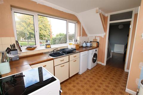 54 Aldens Road, Exeter, EX2 8UW