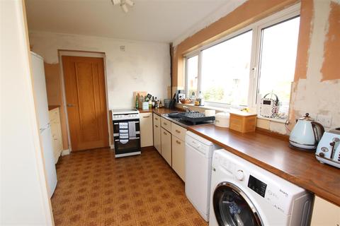 54 Aldens Road, Exeter, EX2 8UW