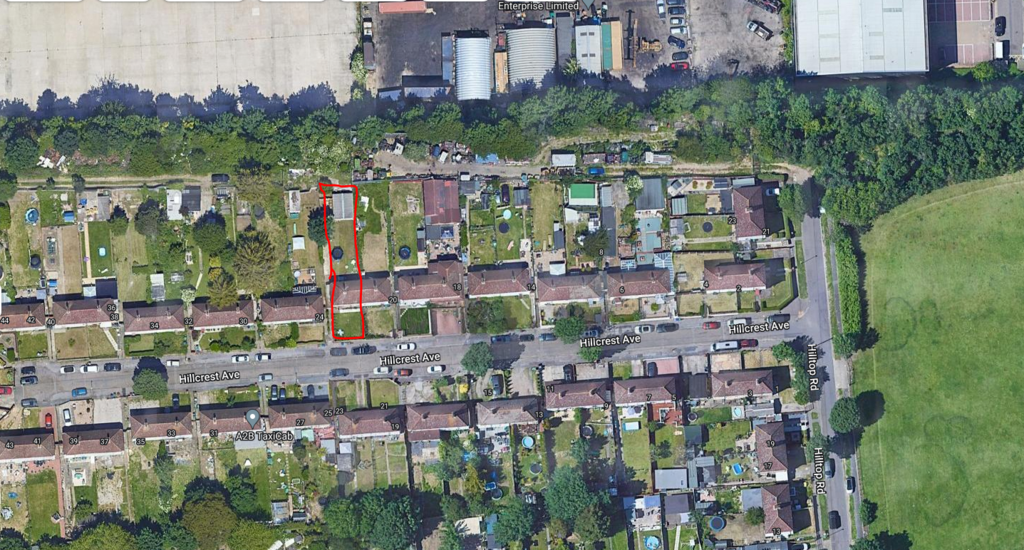 Hillcrest Avenue, Grays RM20 3 bed end of terrace house for sale £355,000