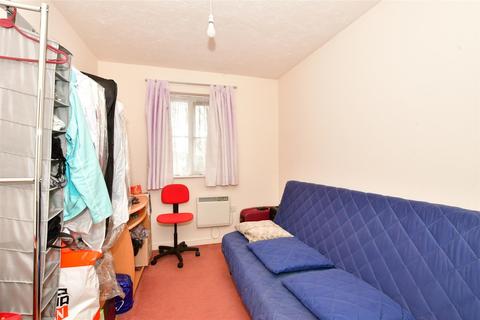 2 bedroom apartment for sale - Payne Close, Barking, Essex