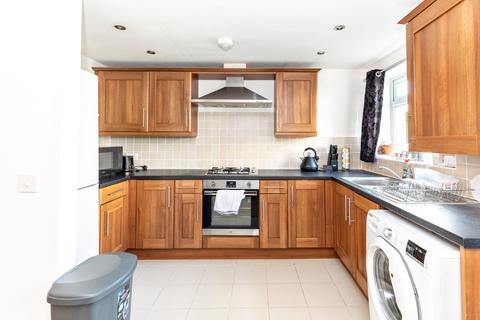 Flat 2, Terence Court, 1 - 7 Capstone Place, Bournemouth, BH8 8RW