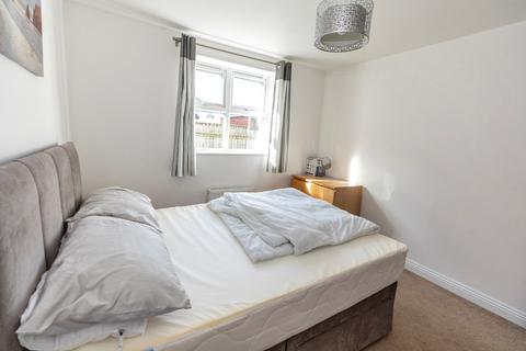 Flat 2, Terence Court, 1 - 7 Capstone Place, Bournemouth, BH8 8RW