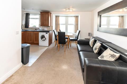 Flat 2, Terence Court, 1 - 7 Capstone Place, Bournemouth, BH8 8RW