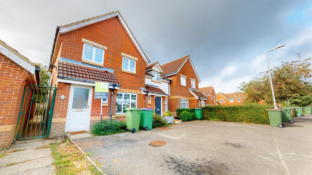 Orr Close, Folkestone, Kent, CT18 3 bed end of terrace house £1,250