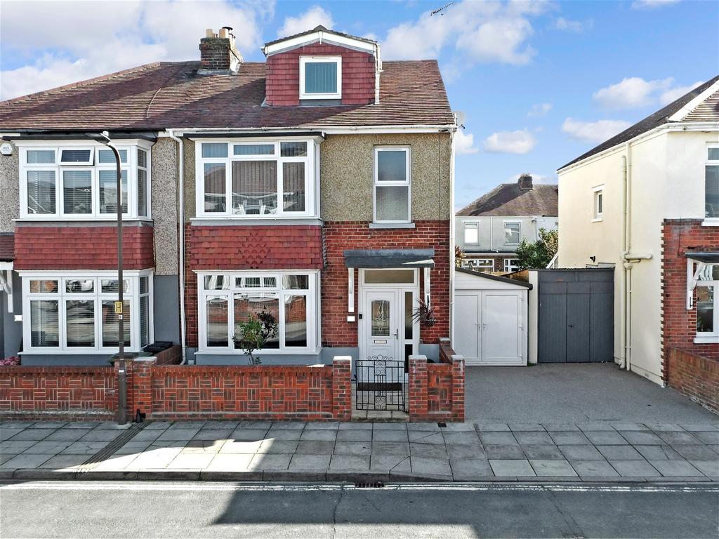 Martin Road, Portsmouth, Hampshire 4 bed semidetached house for sale